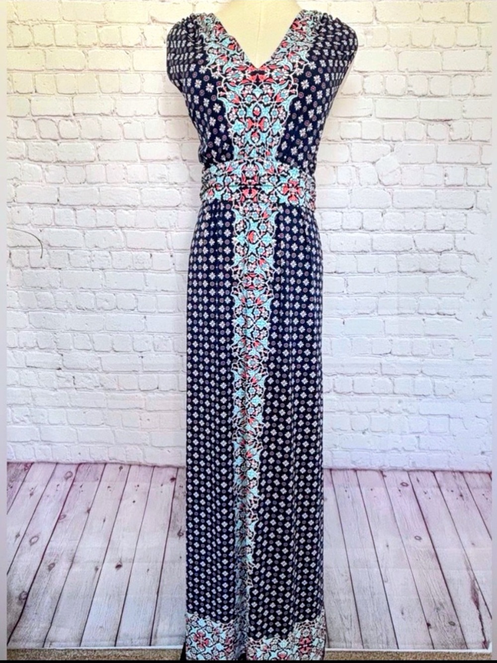 MAX STUDIO Navy Multi-Print Sleeveless Maxi Dress--EUC--M